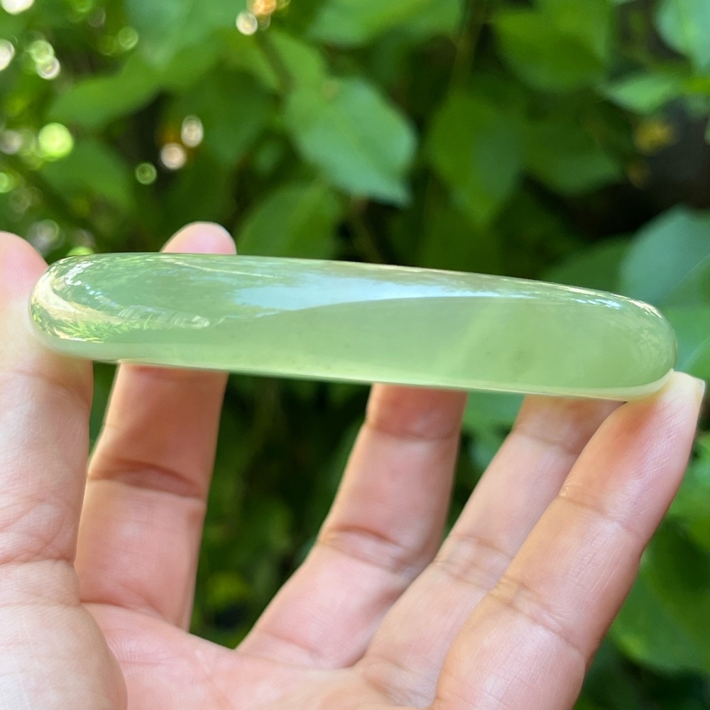 64mm inner diameter Xiuyu Jade bangle